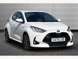 White Used 2020 Toyota Yaris Hybrid Design Hatchback | £12,750 (Fair price)