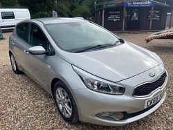 Silver Used 2015 Kia Ceed 2 Hatchback | £4,995 (Fair price)