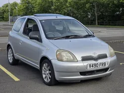 Silver Used 1999 Toyota Yaris Hatchback | £695 (Fair price)
