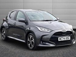 Decuma grey Used 2025 Toyota Yaris Hybrid Design Hatchback | £19,991 (Fair price)