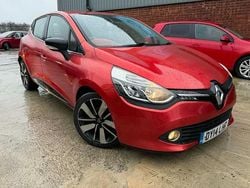 Red Used 2014 Renault Clio IV Dynamique Hatchback | £3,495 (Good price)