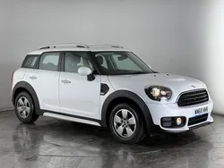 White Used 2019 Mini Cooper Countryman Classic SUV | £13,700 (Good price)
