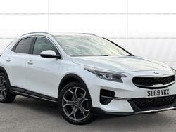 White Used 2020 Kia XCeed SUV | £11,518 (Good price)