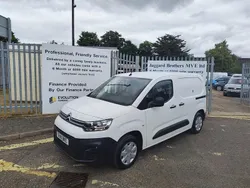 Polar white Used 2019 Citroën Berlingo MPV | £8,995 (Fair price)