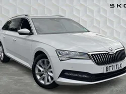 White Used 2022 Skoda Superb SE Estate | £22,500 (Fair price)