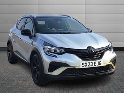 Grey & black Used 2023 Renault Captur Engineered SUV | £19,295 (Fair price)