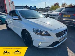 White Used 2016 Volvo V40 R-Design Estate | £8,699 (Fair price)