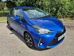 Blue Used 2019 Toyota Yaris Hybrid Hatchback | £14,350 (Fair price)