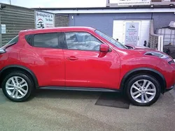 Red Used 2017 Nissan Juke N-Connecta SUV | £6,995 (Fair price)