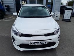 Clear white Used 2022 Kia Rio 2 Hatchback | £13,995 (Fair price)