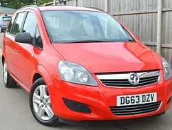 Red Used 2013 Vauxhall Zafira MPV | £4,449 (Fair price)