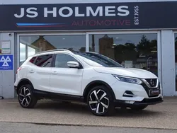 White Used 2021 Nissan Qashqai N-Motion SUV | £14,990 (Good price)