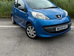 Blue Used 2009 Peugeot 107 Hatchback | £1,995 (Good price)