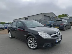 Black Used 2007 Vauxhall Vectra Elite Hatchback | £2,500 (A bit pricey)