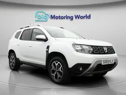 White Used 2019 Dacia Duster Prestige SUV | £9,300 (Fair price)