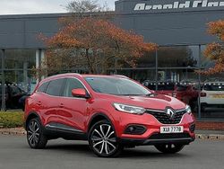 Red Used 2020 Renault Kadjar Iconic SUV | £11,498 (Fair price)