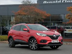 Red Used 2020 Renault Kadjar Iconic SUV | £11,498 (Fair price)