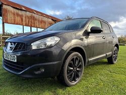 Black Used 2013 Nissan Qashqai 360º SUV | £3,995 (Fair price)