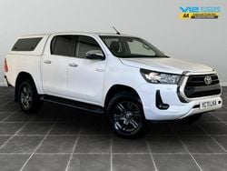 White Used 2021 Toyota HiLux Pickup | £21,095 (Super price)