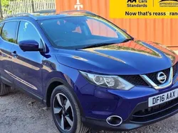Blue Used 2016 Nissan Qashqai N-Connecta SUV | £8,980 (Good price)