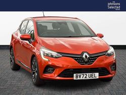 Orange Used 2022 Renault Clio V SE Hatchback | £13,395 (Fair price)