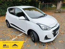 White Used 2017 Hyundai i10 Premium Hatchback | £4,990 (Super price)
