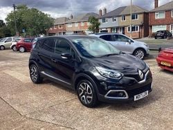 Black Used 2017 Renault Captur Dynamique SUV | £8,495 (Fair price)