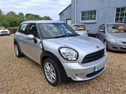 Crystal silver metallic Used 2015 Mini Cooper Countryman SUV | £9,495 (Fair price)