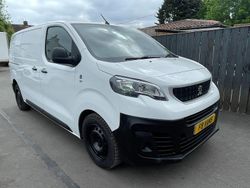 White Used 2019 Peugeot Expert Van | £7,750 (Fair price)