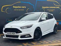 White Used 2016 Ford Focus ST Hatchback | £14,290 (Fair price)