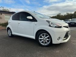 White Used 2013 Toyota Aygo Hatchback | £2,795 (Fair price)