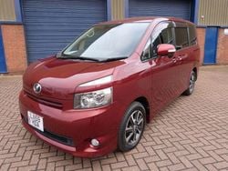 Silver Used 2009 Toyota Voxy MPV | £6,995 (Good price)