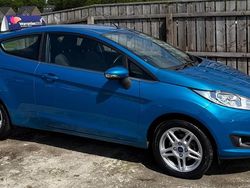 Blue Used 2014 Ford Fiesta Zetec Hatchback | £1,995 (Good price)
