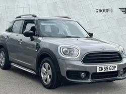Moonwalk grey Used 2019 Mini Cooper Countryman Classic SUV | £14,195 (Fair price)