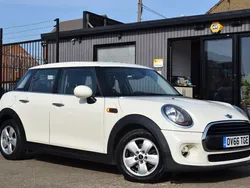 White Used 2016 Mini One D Hatch Hatchback | £7,370 (Fair price)