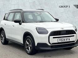 White Used 2024 Mini Countryman Classic SUV | £27,475 (Fair price)