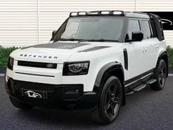White Used 2024 Land Rover Defender HSE Dynamic SUV | £70,995 (Fair price)