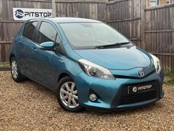 Turquoise Used 2013 Toyota Yaris Hybrid T4 Hatchback | £6,395 (Expensive)