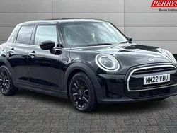Used 2022 Mini Cooper Classic Hatchback | £15,499 (Fair price)