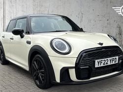 White Used 2022 Mini Cooper Hatch Hatchback | £18,200 (Fair price)
