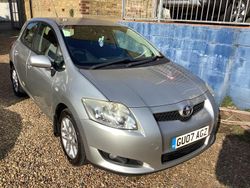 Silver Used 2007 Toyota Auris Hatchback | £2,495 (A bit pricey)