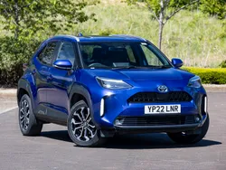 Blue Used 2022 Toyota Yaris Hybrid Design Estate | £18,498 (Good price)