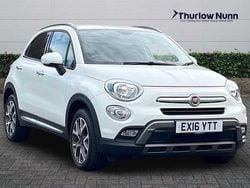 White Used 2016 Fiat 500X Cross SUV | £6,190 (Fair price)