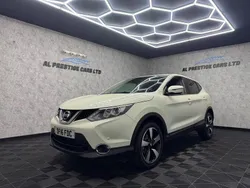 White Used 2016 Nissan Qashqai N-Connecta SUV | £11,999 (Fair price)