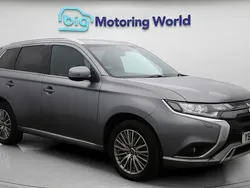 Used 2020 Mitsubishi Outlander P-HEV Estate | £16,025 (Fair price)