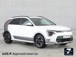 White New 2025 Kia e-Niro 4 SUV | £27,995 (Fair price)