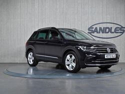 Black Used 2022 VW Tiguan Life SUV | £19,299 (Fair price)
