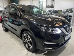 Black Used 2018 Nissan Qashqai N-Connecta SUV | £10,995 (Fair price)