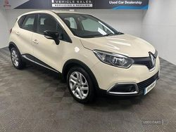 Cream Used 2016 Renault Captur Dynamique SUV | £6,495 (Fair price)