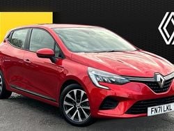 Red Used 2021 Renault Clio V Iconic Hatchback | £11,973 (Fair price)